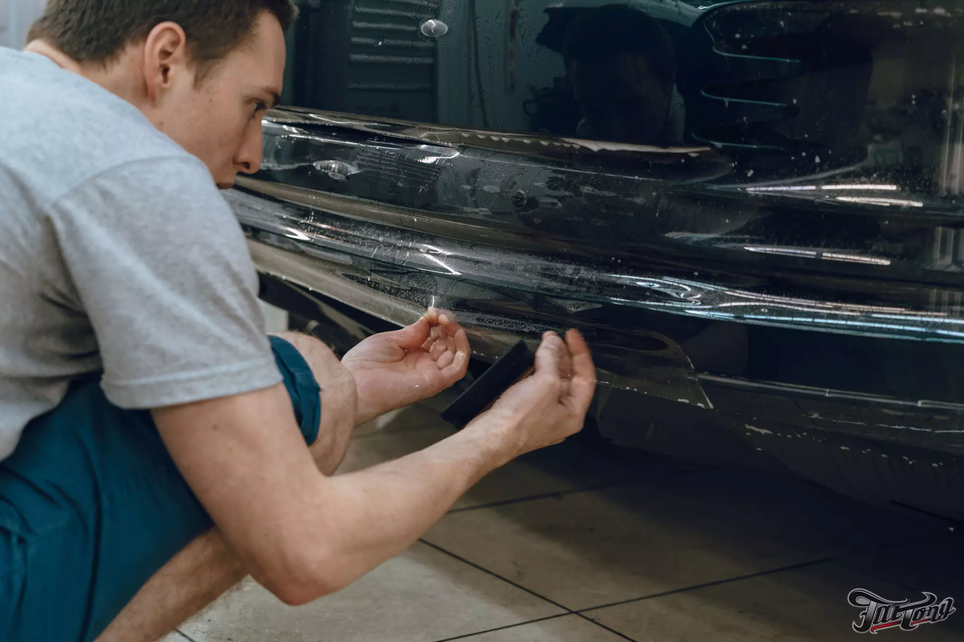 Land Rover Range Rover Autobiography. Оклейка в глянцевый полиуретан